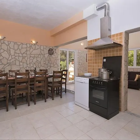 Holiday Home Denis - 100M From Sea بيت للعطل