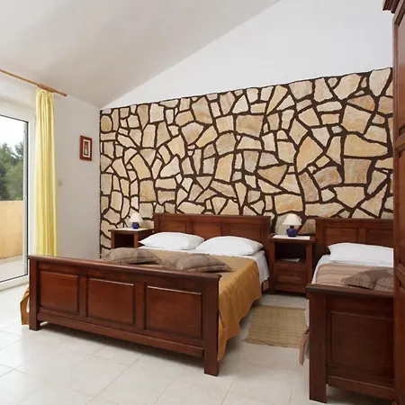 Holiday Home Denis - 100M From Sea ميلنا