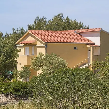 Holiday Home Denis - 100M From Sea بيت للعطل *