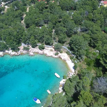 Holiday Home Denis - 100M From Sea ميلنا